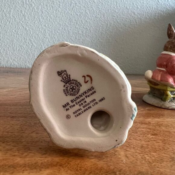 Royal Doulton Collectible Figures Antiques - Picture 5 of 5